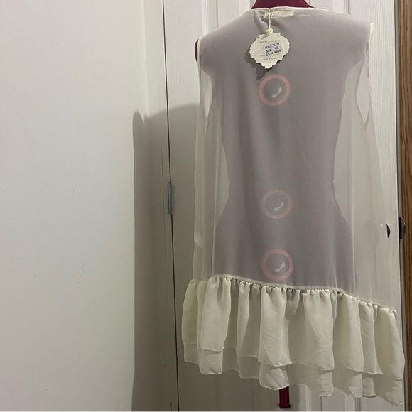 Simply Couture women beige sheer sleeveless two frill hemline top. Size 1XL. NWT - Picture 2 of 8